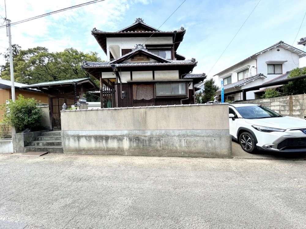 5DK Family House in Matsuyama with Parking for 2 Cars - Thumbnail 2