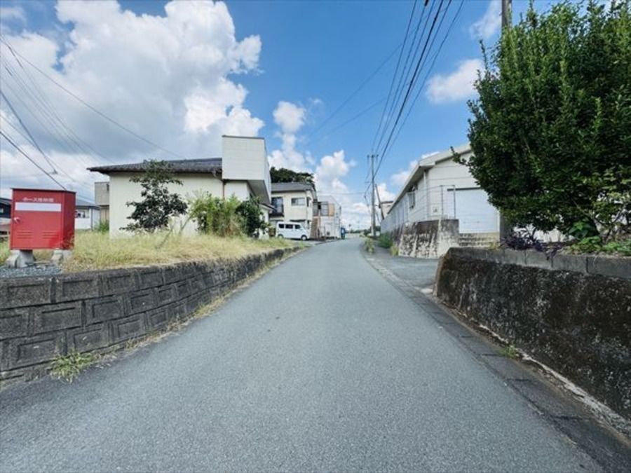 5LDK House with Shop Space in Kumamoto's Ueki District - Thumbnail 3