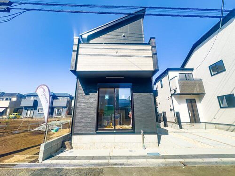 New 3LDK Houses in Hino, Tokyo with Solar Panels - Thumbnail 3