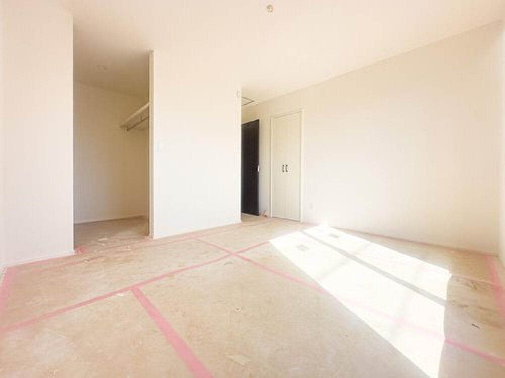 New 3LDK Houses in Hino, Tokyo with Solar Panels - Thumbnail 4