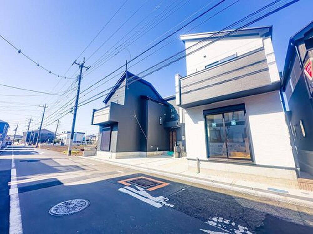 New 3LDK Houses in Hino, Tokyo with Solar Panels - Thumbnail 2