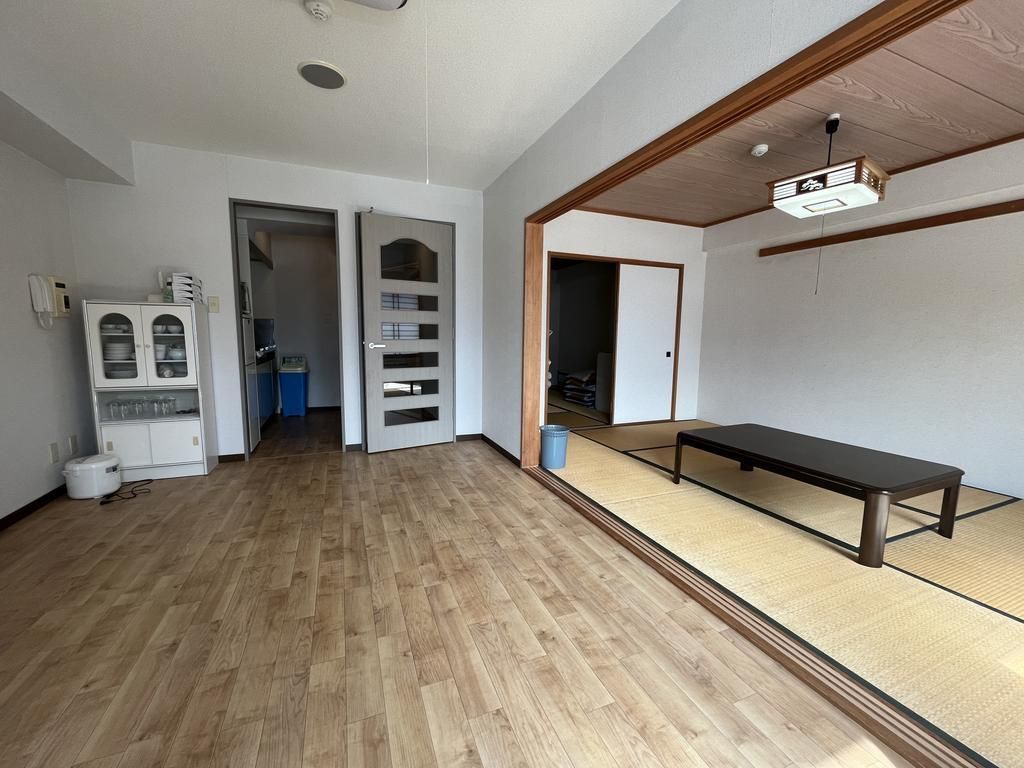 2LDK Apartment for Sale in Yamanoucho near Yudanaka Station - Thumbnail 2