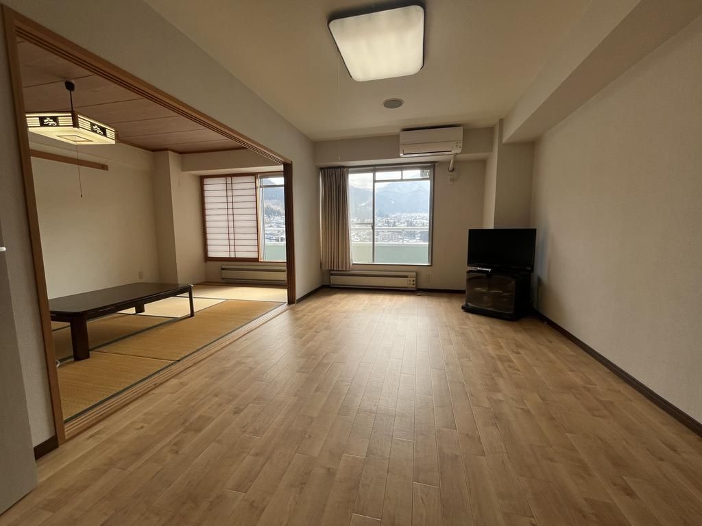 2LDK Apartment for Sale in Yamanoucho near Yudanaka Station - Thumbnail 4