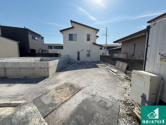 New 4LDK House for Sale in Wakayama City, Wakayama - Thumbnail 2