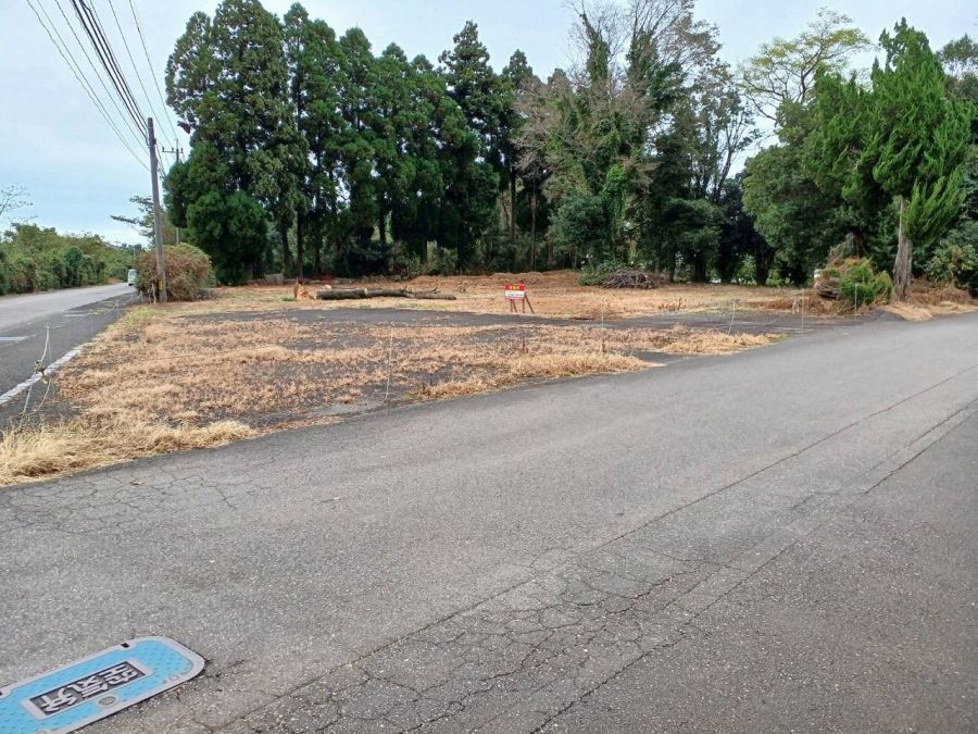 Land for Sale in Kawaminami Town, Miyazaki - 2,270 sqm - Thumbnail 2