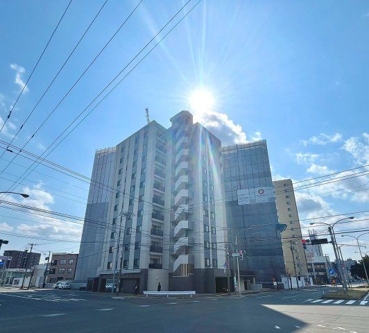 2LDK Apartment Near Kanjodori Higashi Station, Sapporo - Thumbnail 2