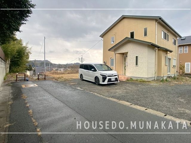 5SLDK House for Sale in Munakata, Fukuoka with Garden & Parking - Thumbnail 2
