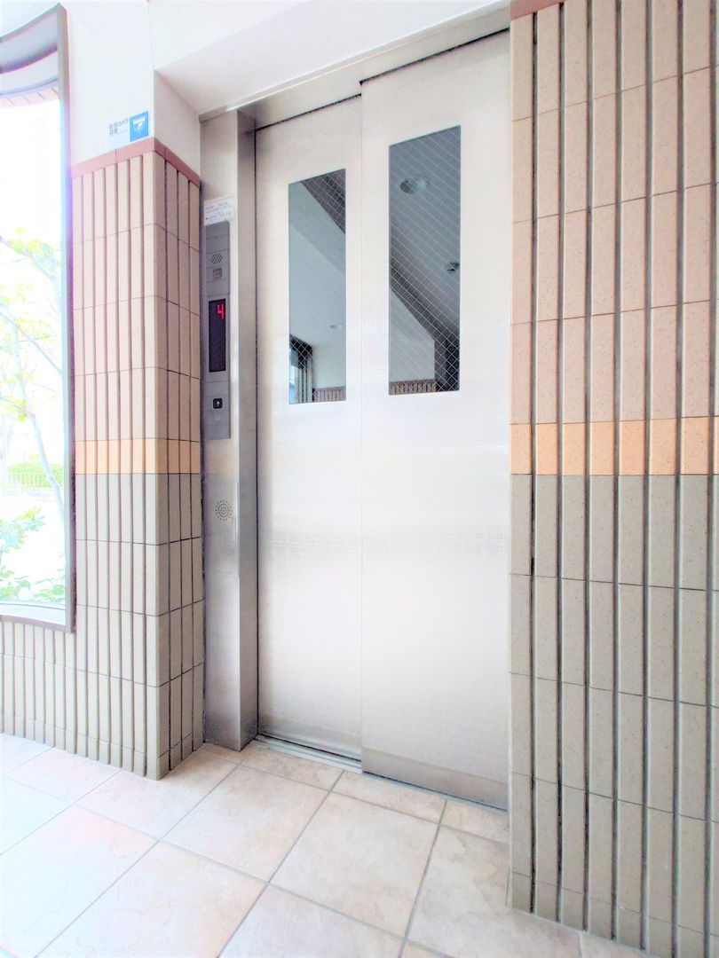 4LDK Apartment in Tempaku Ward Nagoya with Loft and Balcony - Thumbnail 3