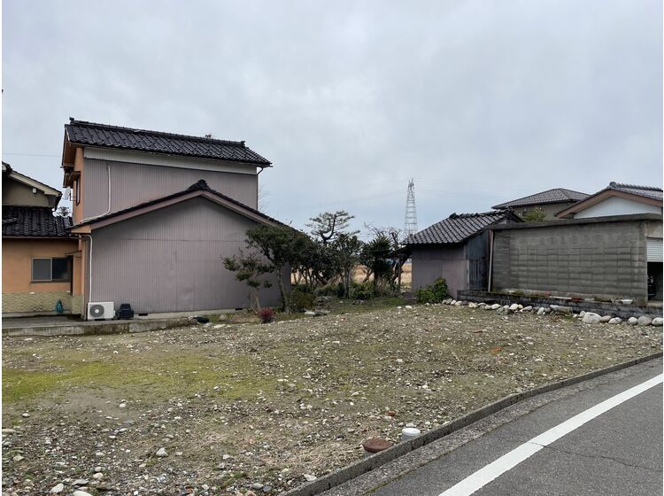Land for Sale in Toyama City, 210 sqm, Near Kaihatsu Station - Thumbnail 2