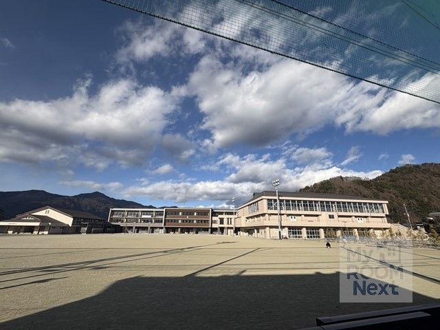 Land for Sale in Fujikawaguchiko with Mount Fuji View Potential - Thumbnail 3