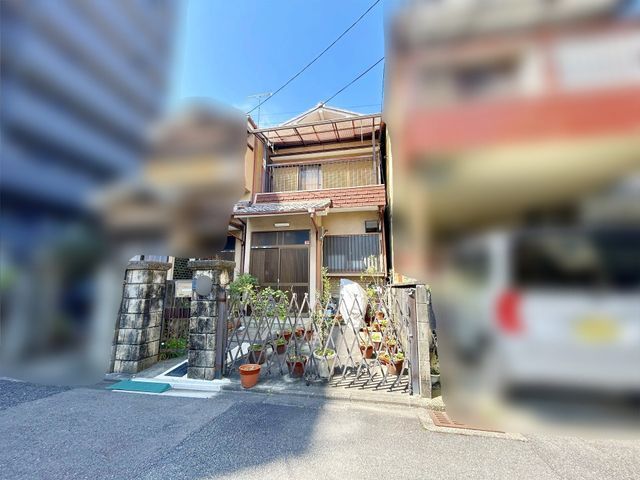 Land for Sale in Nakagyo Ward, Kyoto with Existing Old House - Thumbnail 2