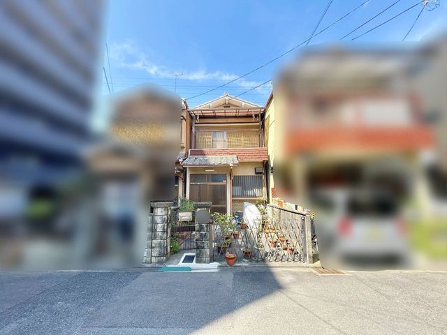 Land for Sale in Nakagyo Ward, Kyoto with Existing Old House - Thumbnail 3