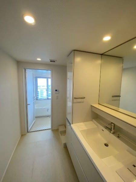 2LDK Apartment in Ginowan City, Okinawa - Thumbnail 3