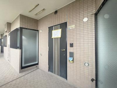 Renovated 3LDK Apartment near Kasukabe Station — Image 3, Kasukabe, Saitama