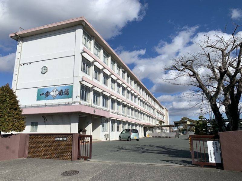 Renovated 2LDK Corner Apartment in Central Hamamatsu - Thumbnail 3
