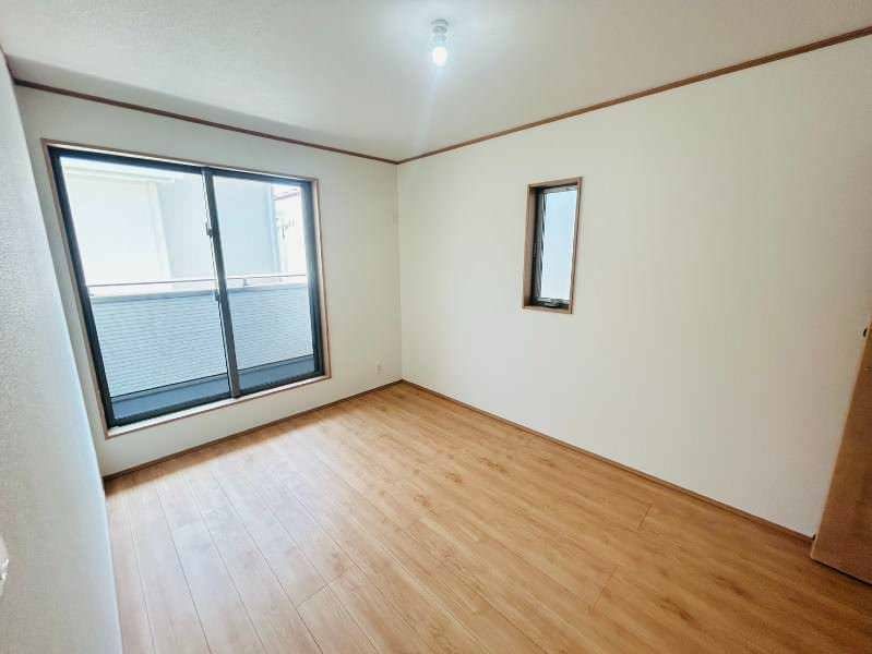 New 4LDK House for Sale in Uruma, Okinawa - 2025 Build - Thumbnail 2