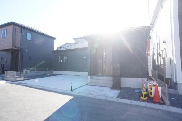New 3LDK Single-Story House for Sale in Toride, Ibaraki - Thumbnail 2