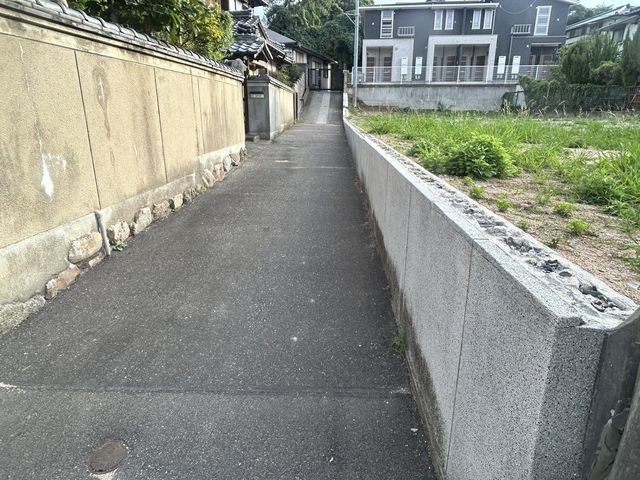 Spacious Vacant Land for Sale in Shimonoseki's Nagafu Area - Thumbnail 3