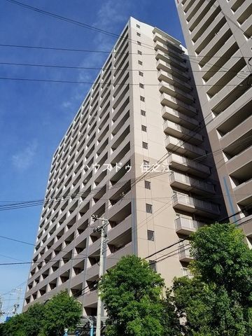 3LDK Apartment in City Corp Suminoe, Osaka | 13th Floor South View - Thumbnail 4