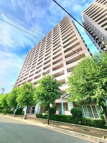 3LDK Apartment in City Corp Suminoe, Osaka | 13th Floor South View - Thumbnail 3
