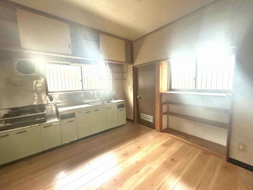 Renovated 2LDK House in Wildwood, Tochigi | 99 Tsubo Land - Thumbnail 4