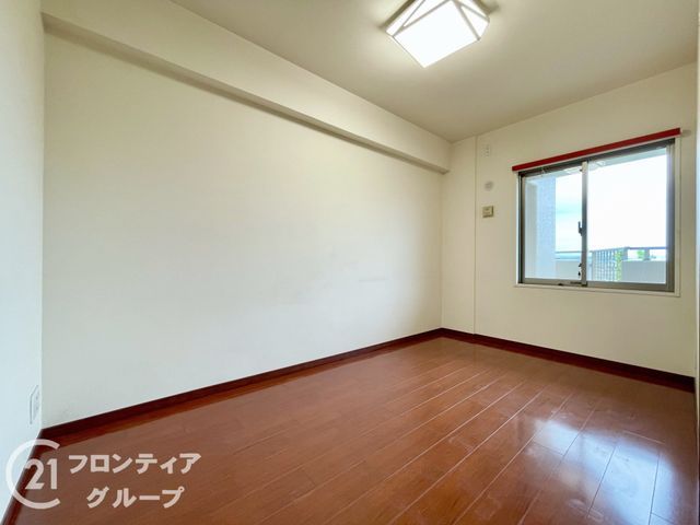 2LDK Apartment in Yamatotakada, Nara - Renovated - Thumbnail 4