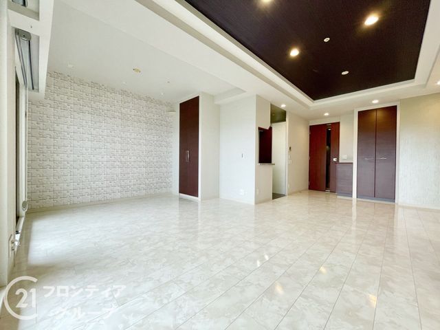 2LDK Apartment in Yamatotakada, Nara - Renovated - Thumbnail 3