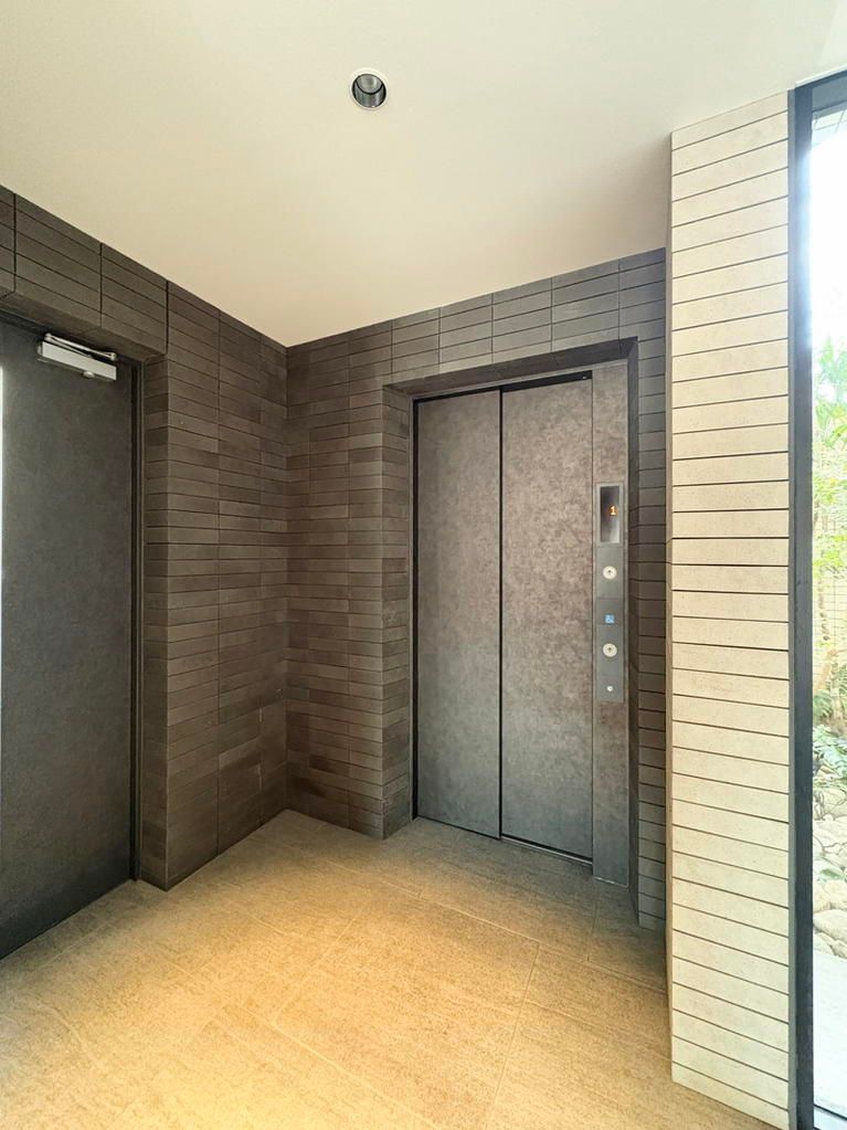 2019-Built 2LDK Auto-Lock Condo in Omura, Nagasaki - Thumbnail 4
