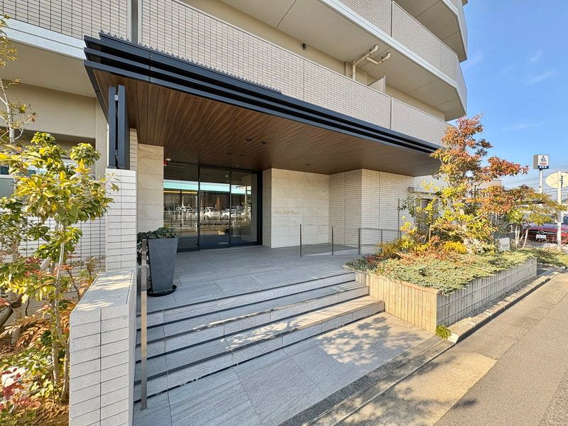 2019-Built 2LDK Auto-Lock Condo in Omura, Nagasaki - Thumbnail 2