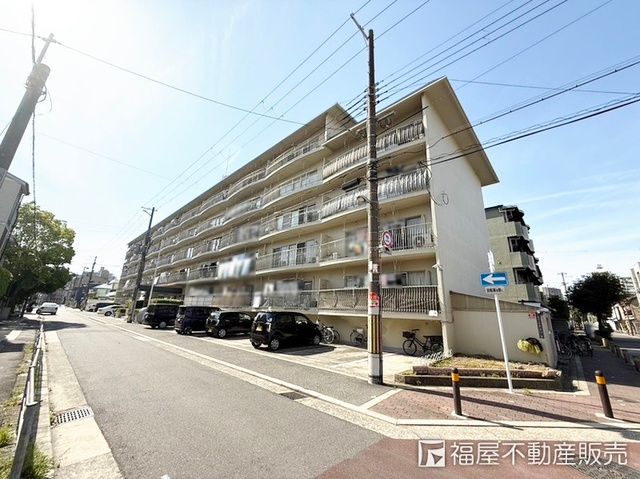 Renovated 3LDK Osaka apartment near Sawanomachi Station - Thumbnail 3