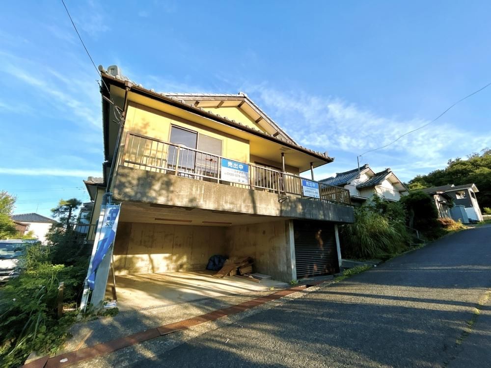 Renovated 6LDK House in Niigata Akiha Ward with 2 Car Parking - Thumbnail 3