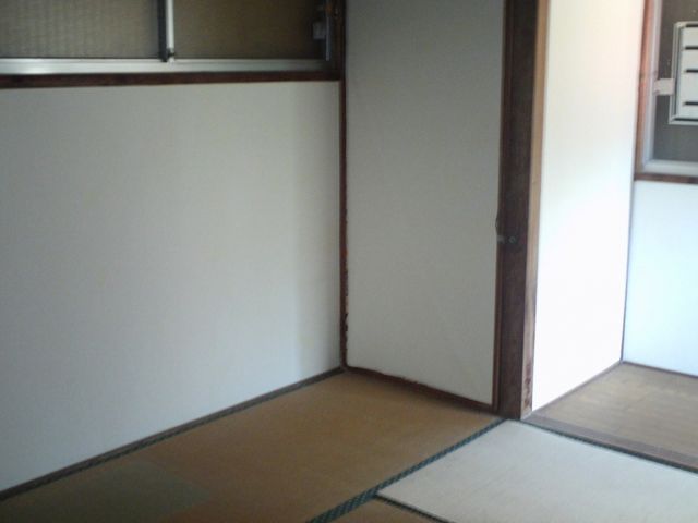 5DK Wooden House for Sale in Nagasaki's Tateiwa-cho - Thumbnail 3