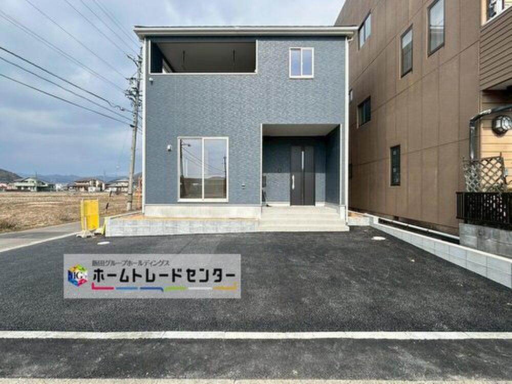 New 4LDK+S House in Yamagata City, Gifu with ZEH & Seismic Damping - Thumbnail 2