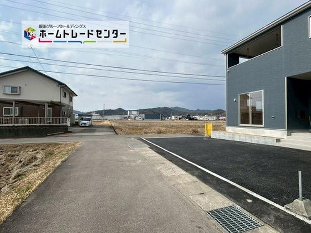 New 4LDK+S House in Yamagata City, Gifu with ZEH & Seismic Damping - Thumbnail 3