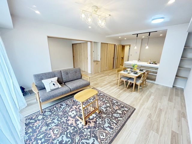 Renovated 2SLDK Apartment in Shimonoseki, Yamaguchi - Thumbnail 2