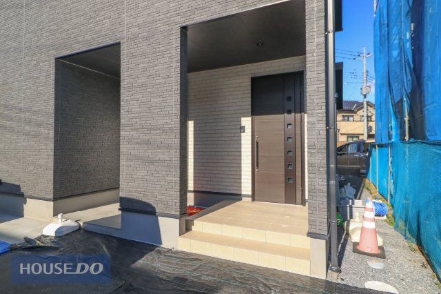 4LDK All-Electric House in Tochigi City with Solar Panels - Thumbnail 2