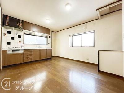 4DK House in Osaka's Nishiyodogawa Ward - 94.17㎡ — Image 4, Nishiyodogawa, Osaka