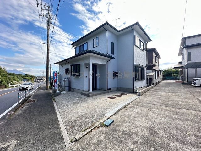 Renovated Kagoshima house with Sakurajima views - Thumbnail 3