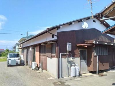 2DK House for Sale in Niihama, Ehime | 83.68 sqm on 380 sqm Land — Image 1, Niihama, Ehime