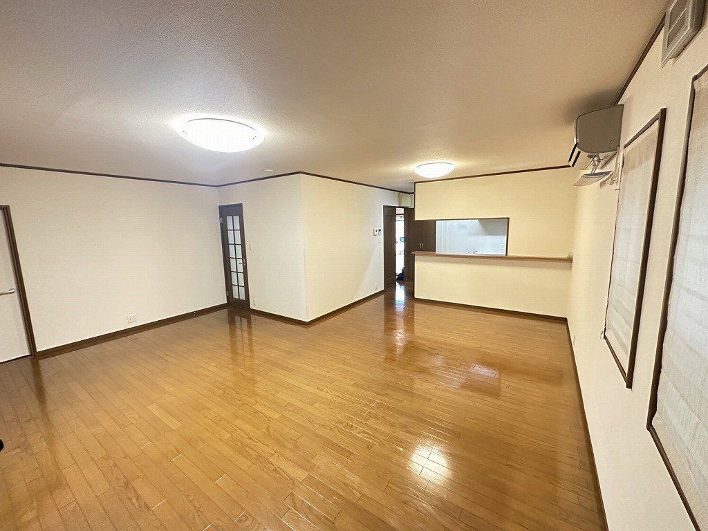 5SLDK House in Kashihara City with 494.98㎡ Land - Near Yaginishiguchi Station - Thumbnail 4