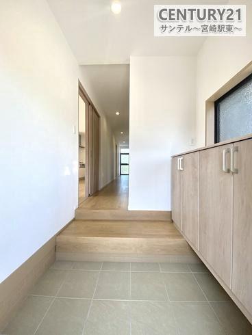 Renovated 3LDK House Near Takamachi Station — Image 3, Takanabe, Miyazaki