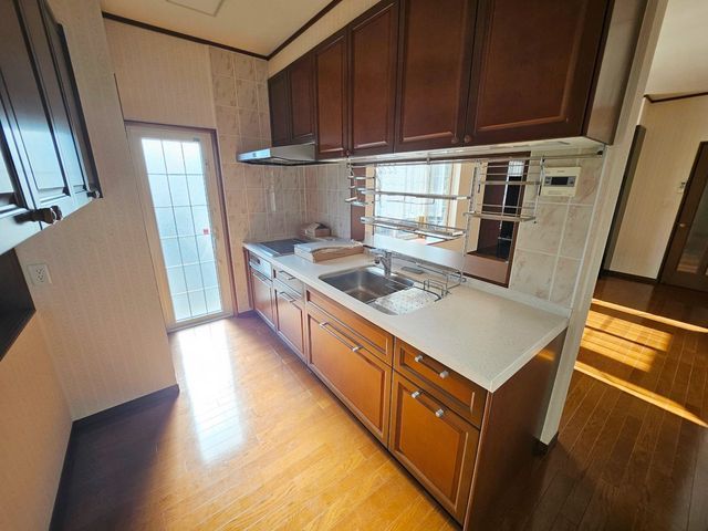 4LDK House for Sale in Hachinohe with Solar Panels - Thumbnail 4