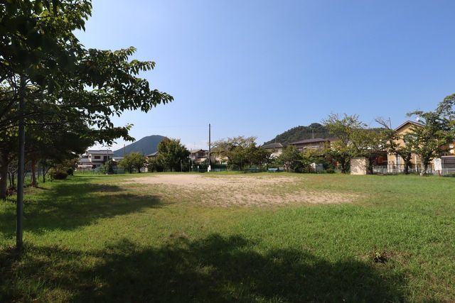6LDK House for Sale in Kōnan City, Shiga Prefecture - Thumbnail 4