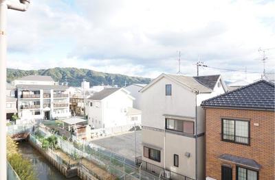 4LDK House in Shijonawate City with Recent Renovations — Image 1, Shijonawate, Osaka