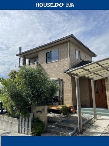 3LDK Detached House in Nagahama with Carport and Garden - Image 1