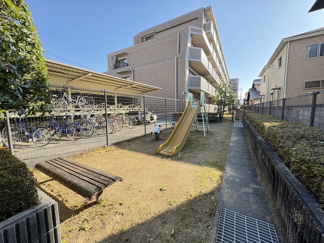 Renovated 3LDK Apartment for Sale in Okayama's Kita Ward - Thumbnail 2