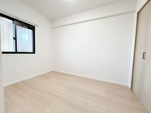 Renovated 2LDK Apartment for Sale in Fukui City - Thumbnail 4