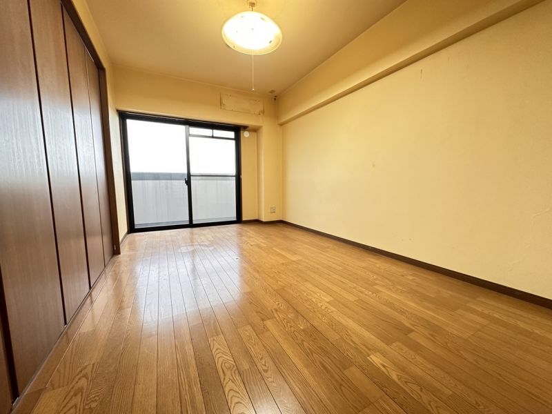 4LDK Top-Floor Apartment with Roof Balcony in Kumamoto - Thumbnail 3