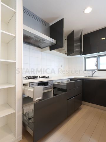 4LDK Apartment for Sale in Funabashi, Chiba - 96.26 sqm - Thumbnail 3