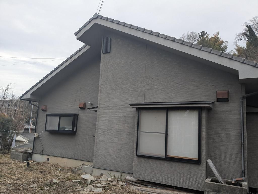 Traditional Hilltop House in Etajima, Hiroshima with Sea Views - Thumbnail 2